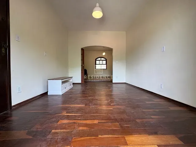 Apartamento 4 quartos e 2 banheiros, à venda, no bairro Sessenta em Volta Redonda
