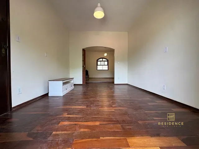 Apartamento 4 quartos e 2 banheiros, à venda, no bairro Sessenta em Volta Redonda