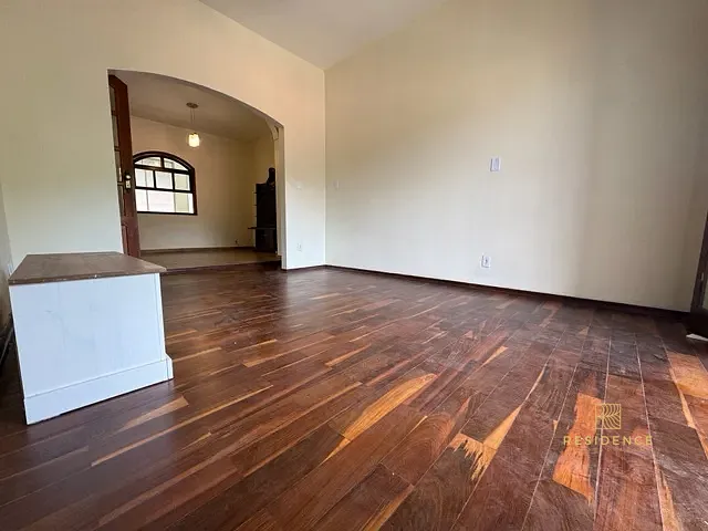 Apartamento 4 quartos e 2 banheiros, à venda, no bairro Sessenta em Volta Redonda