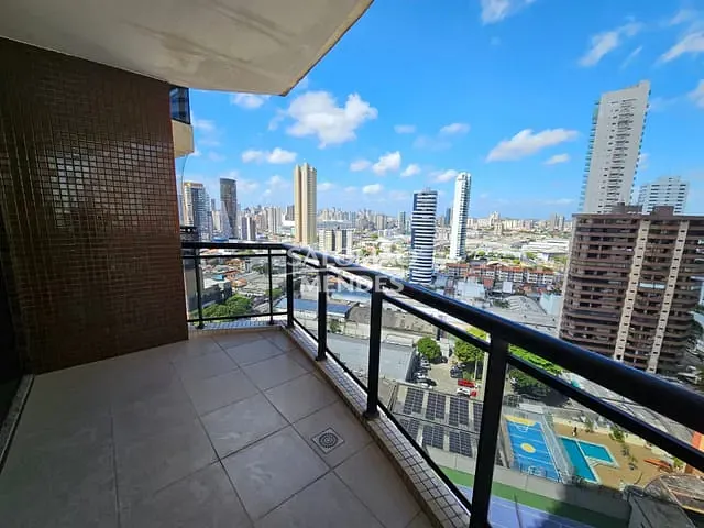 Apartamento 3 quartos e 5 banheiros, à venda ou para alugar, no bairro Umarizal em Belém