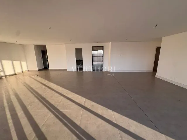Apartamento 3 quartos e 5 banheiros, à venda, no bairro Gleba Fazenda Palhano em Londrina