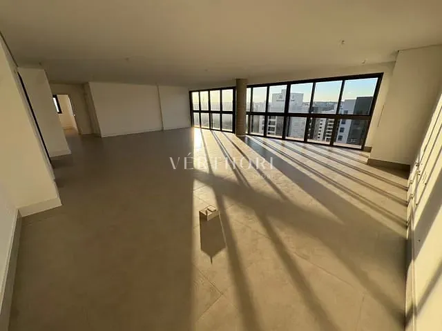 Apartamento 3 quartos e 5 banheiros, à venda, no bairro Gleba Fazenda Palhano em Londrina