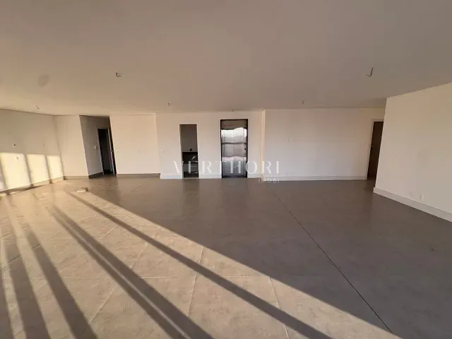 Apartamento 3 quartos e 5 banheiros, à venda, no bairro Gleba Fazenda Palhano em Londrina