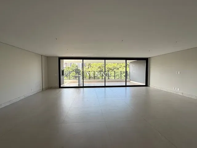 Apartamento 4 quartos e 6 banheiros, à venda, no bairro Jardim São Jorge em Londrina