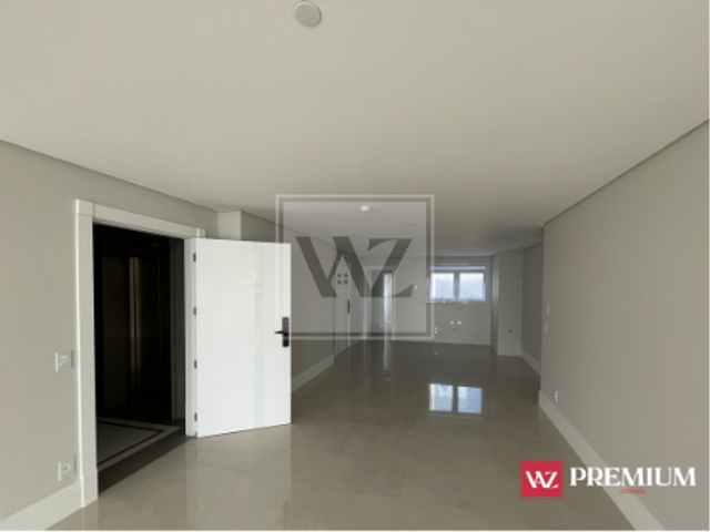 Apartamento com 194m² 4 quartos e 5 banheiros, à venda, no bairro Centro em Balneário Camboriú