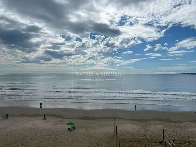 Apartamento 4 quartos e 6 banheiros, à venda, no bairro Meia Praia em Itapema