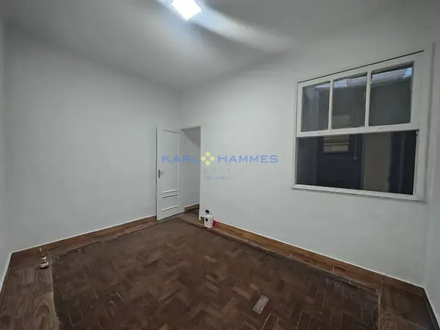 Apartamento 1 quarto e 1 banheiro, para alugar, no bairro Centro em Petrópolis