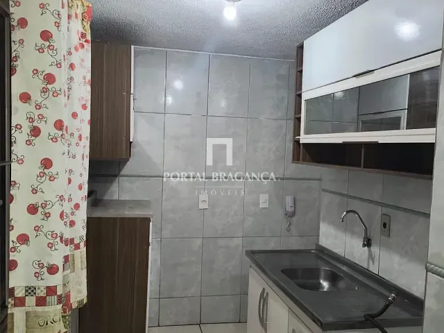 Apartamento 2 quartos e 1 banheiro, à venda, no bairro Condomínio Berbari II em Bragança Paulista