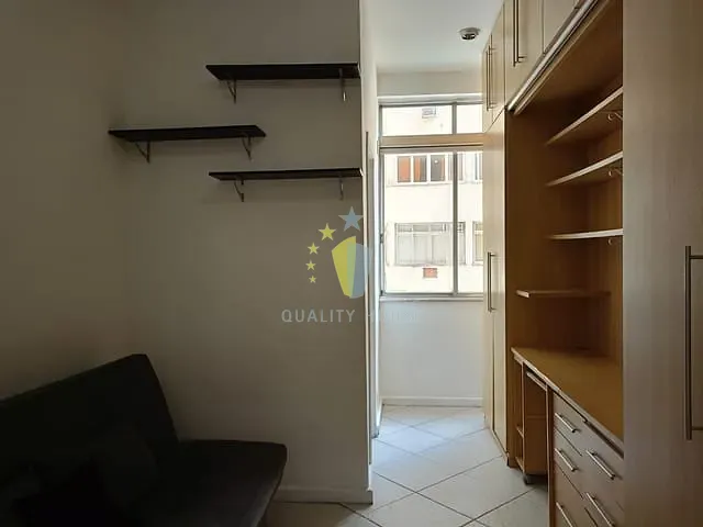 Apartamento com 30m² 1 quarto e 1 banheiro, para alugar, no bairro Copacabana em Rio de Janeiro