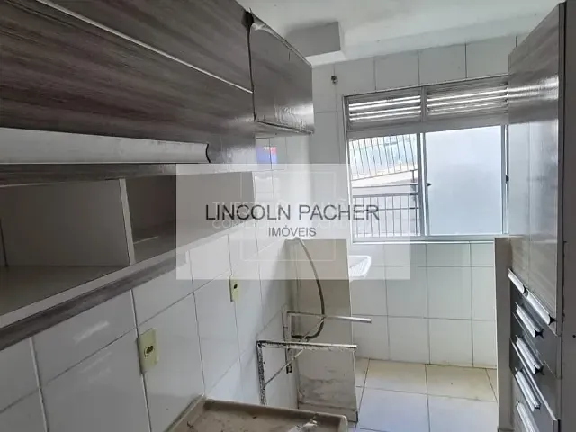 Apartamento com 1m² 2 quartos e 1 banheiro, à venda, no bairro Santa Cândida em Curitiba
