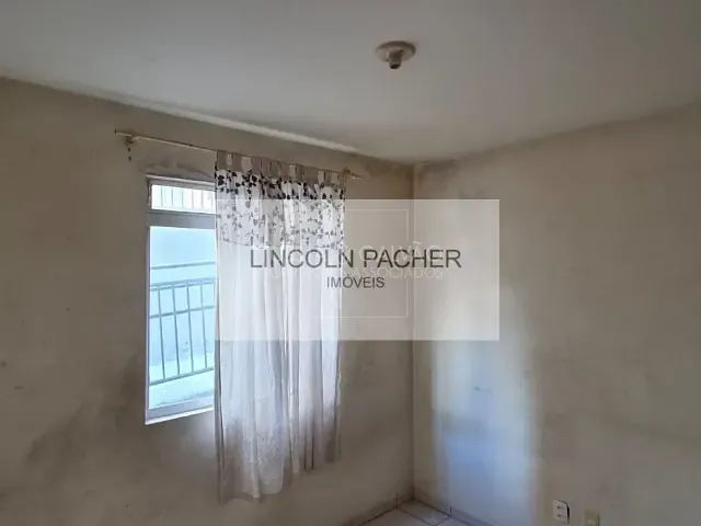 Apartamento com 1m² 2 quartos e 1 banheiro, à venda, no bairro Santa Cândida em Curitiba