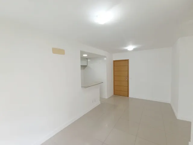 Apartamento com 71m² 2 quartos e 2 banheiros, para alugar, no bairro Recreio dos Bandeirantes em Rio de Janeiro
