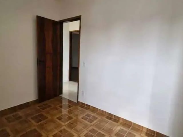 Apartamento com 90m² 3 quartos e 1 banheiro, para alugar, no bairro Vila Pinheirinho em Santo André