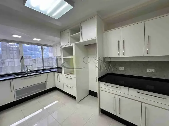 Apartamento com 359m² 4 quartos e 5 banheiros, à venda, no bairro Centro em Apucarana