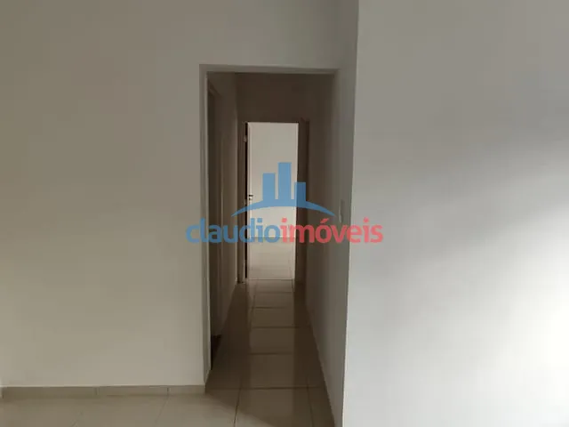 Apartamento 2 quartos e 1 banheiro, à venda, no bairro Colônia Santo Antônio em Barra Mansa