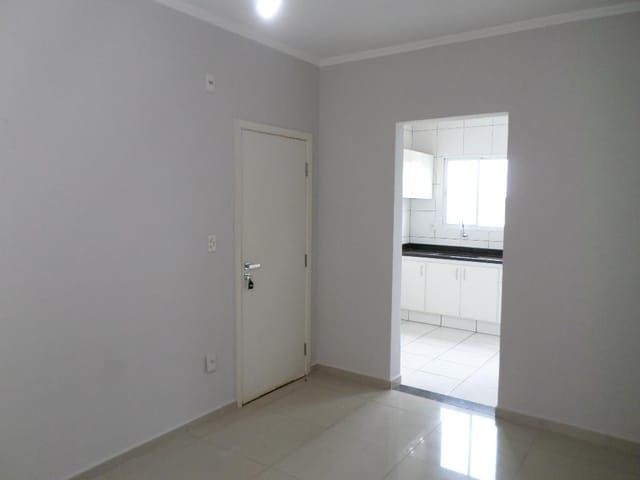 Apartamento com 44m² 2 quartos e 1 banheiro, para alugar, no bairro Parque Residencial Laluce II em Birigüi