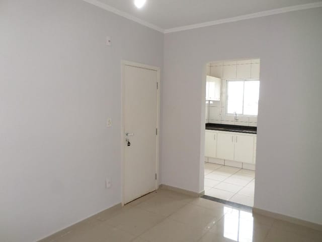 Apartamento com 44m² 2 quartos e 1 banheiro, para alugar, no bairro Parque Residencial Laluce II em Birigüi