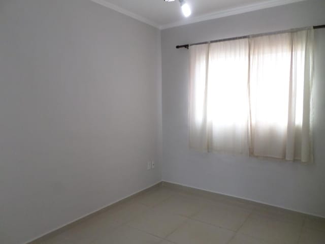 Apartamento com 44m² 2 quartos e 1 banheiro, para alugar, no bairro Parque Residencial Laluce II em Birigüi