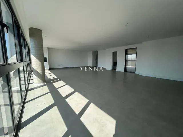 Apartamento com 333m² 3 quartos e 5 banheiros, à venda, no bairro Gleba Fazenda Palhano em Londrina