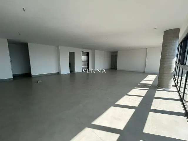 Apartamento com 333m² 3 quartos e 5 banheiros, à venda, no bairro Gleba Fazenda Palhano em Londrina