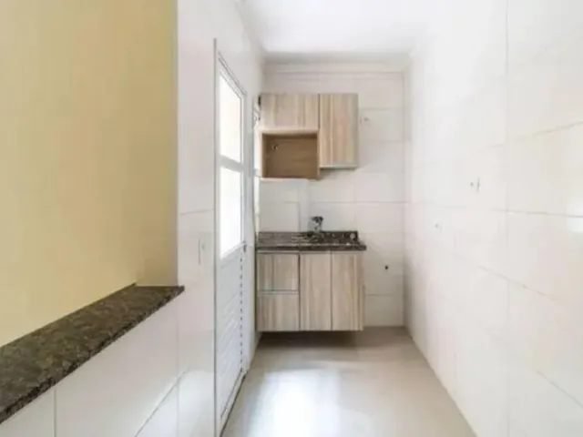 Apartamento com 49m² 2 quartos e 1 banheiro, para alugar, no bairro Vila Pires em Santo André