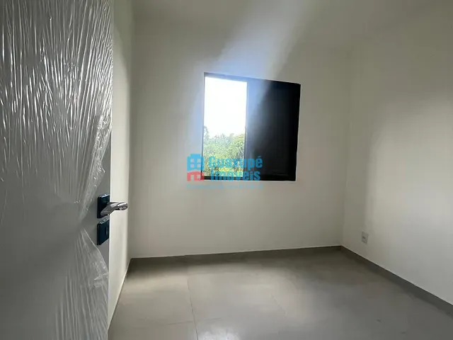 Apartamento com 100m² 3 quartos e 2 banheiros, para alugar, no bairro Residencial Colina em Guaxupé