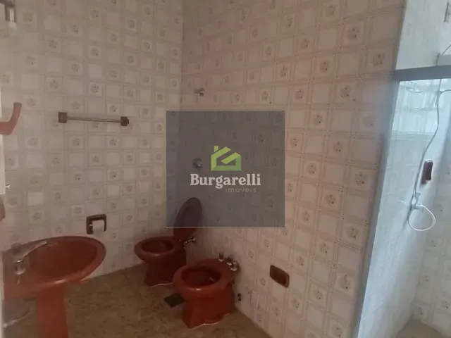 Apartamento 3 quartos e 3 banheiros, para alugar, no bairro Dona Flor em Lavras