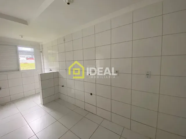 Apartamento 2 quartos e 1 banheiro, para alugar, no bairro Parque de Exposições em Concórdia