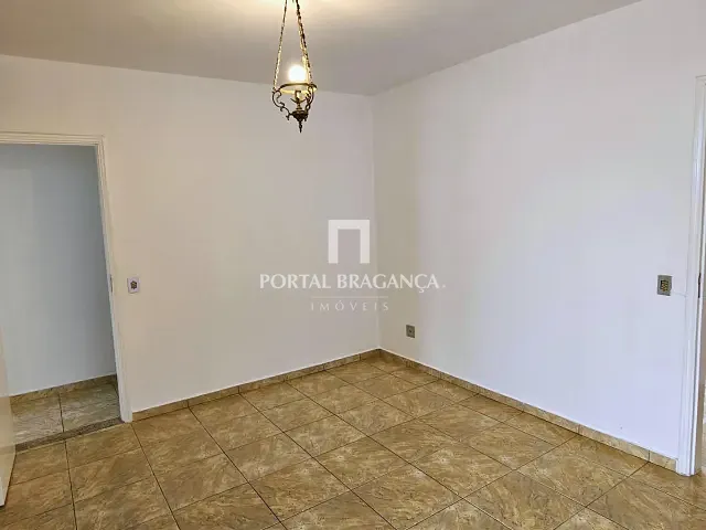 Apartamento 3 quartos e 2 banheiros, para alugar, no bairro Jardim Nova Bragança em Bragança Paulista