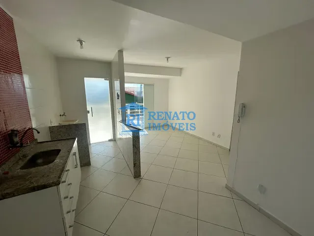 Apartamento 2 quartos e 1 banheiro, para alugar, no bairro São José do Imbassaí em Maricá