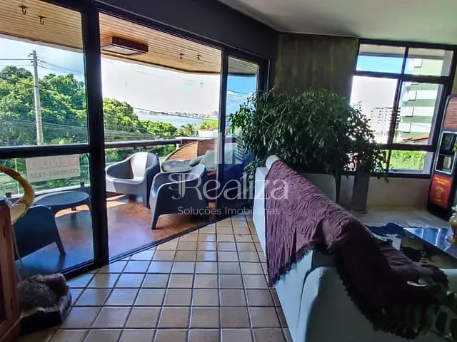 Apartamento com 193m² 4 quartos e 5 banheiros, à venda, no bairro Pontal em Ilhéus