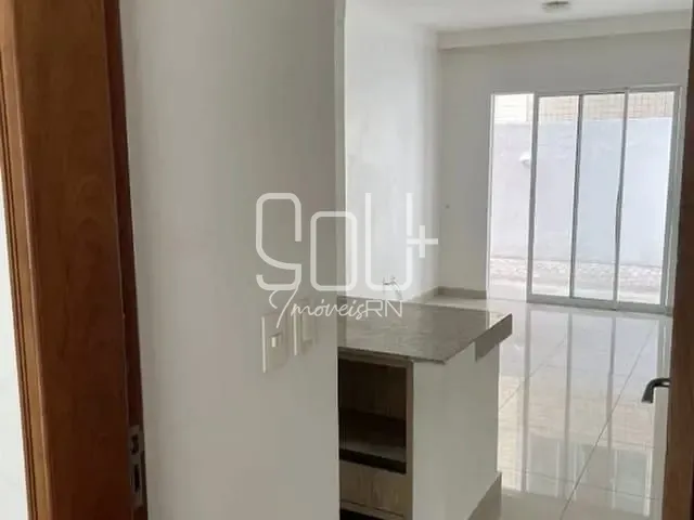 Apartamento 2 quartos e 2 banheiros, à venda ou para alugar, no bairro Nova Parnamirim em Parnamirim