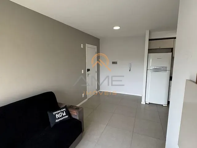 Apartamento 2 quartos e 1 banheiro, à venda, no bairro Areal em Pelotas