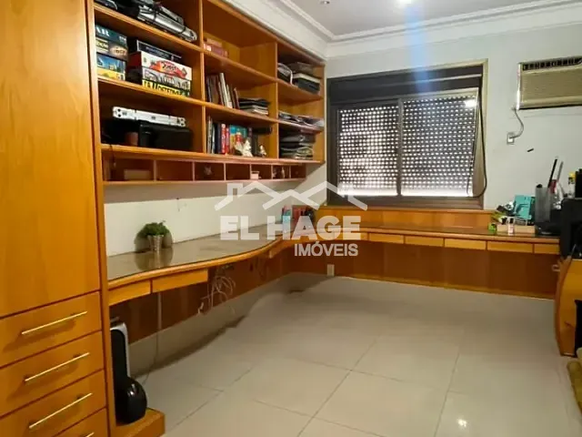 Apartamento com 215m² 4 quartos e 4 banheiros, à venda, no bairro Duque de Caxias em Cuiabá