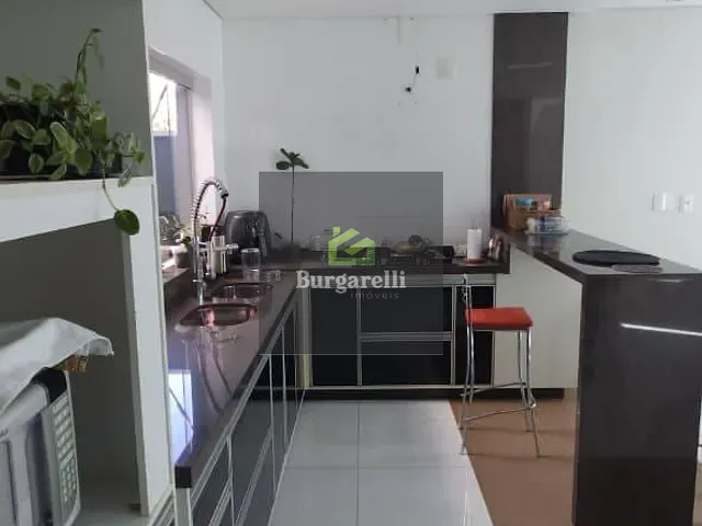 Apartamento com 254m² 3 quartos e 2 banheiros, à venda, no bairro Presidente Kennedy em Lavras