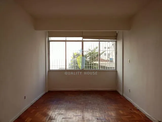 Apartamento com 78m² 2 quartos e 1 banheiro, para alugar, no bairro Copacabana em Rio de Janeiro