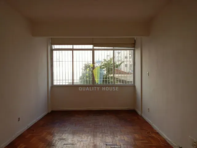 Apartamento com 78m² 2 quartos e 1 banheiro, para alugar, no bairro Copacabana em Rio de Janeiro