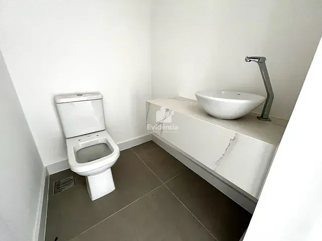 Apartamento com 268m² 3 quartos e 5 banheiros, à venda, no bairro Gleba Fazenda Palhano em Londrina