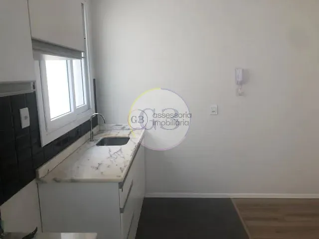 Apartamento 2 quartos e 1 banheiro, para alugar, no bairro Centro em Pelotas