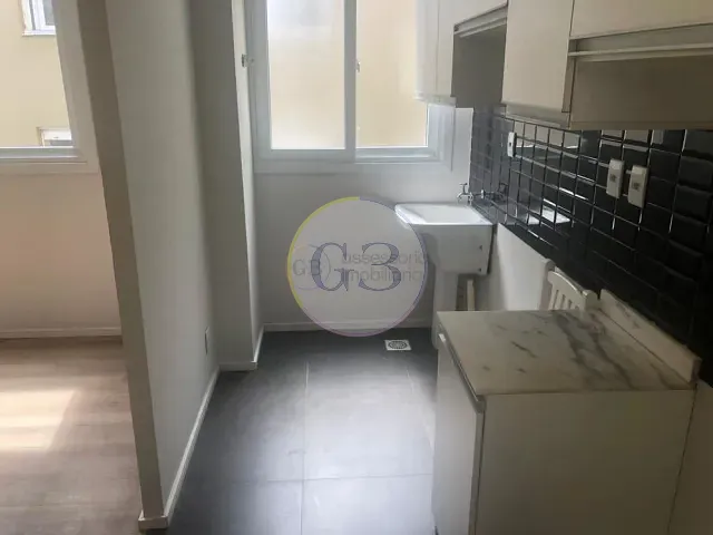 Apartamento 2 quartos e 1 banheiro, para alugar, no bairro Centro em Pelotas