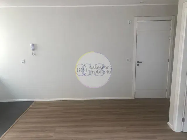 Apartamento 2 quartos e 1 banheiro, para alugar, no bairro Centro em Pelotas