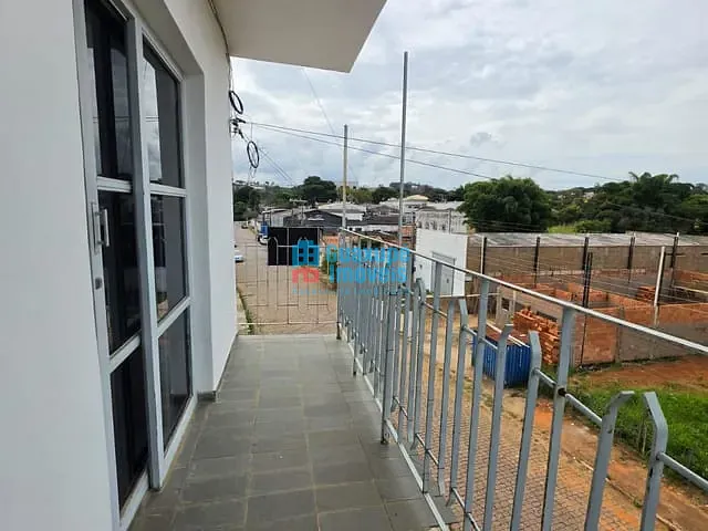Apartamento com 100m² 3 quartos e 1 banheiro, para alugar, no bairro Vila Rica em Guaxupé