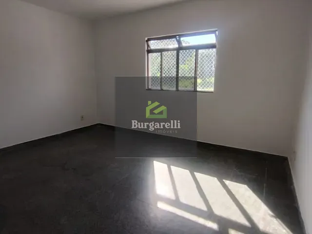 Apartamento 3 quartos e 3 banheiros, para alugar, no bairro Centro em Lavras