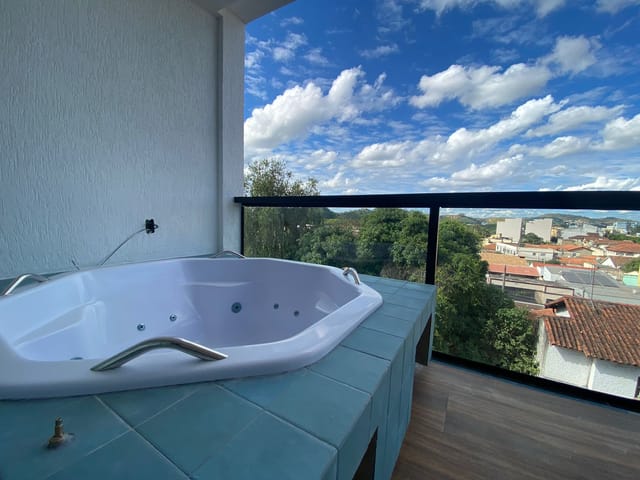 Foto do Apartamento - Encontre a Moradia dos Sonhos em Volta Redonda: Apartamento com Varanda Gourmet e Hidromassagem no Condomínio Fazendinha | OPEN HOUSE REAL ESTATE IMÓVEIS LTDA