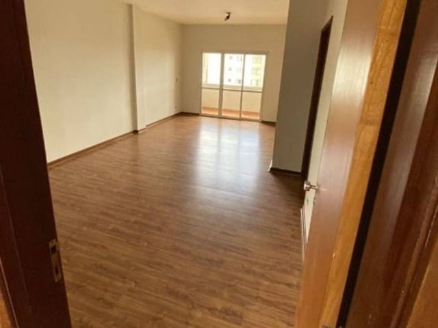 Foto do Apartamento - Ed. Pugesi - Apartamento à venda por R$ 474.000 - Centro- Londrina/PR | Premier Imóveis