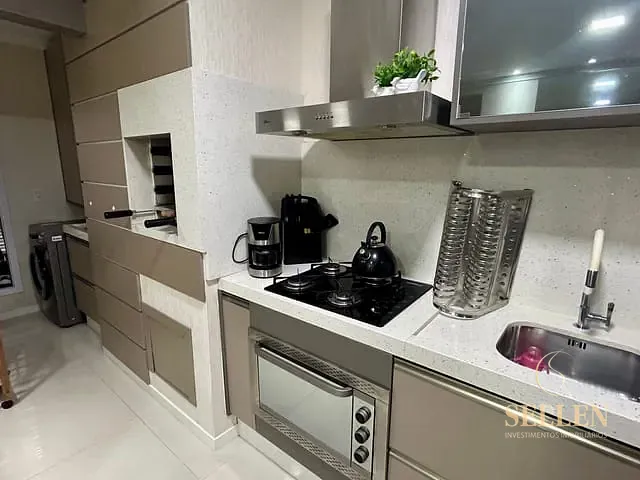 Apartamento 2 quartos e 2 banheiros, à venda, no bairro Nações em Balneário Camboriú