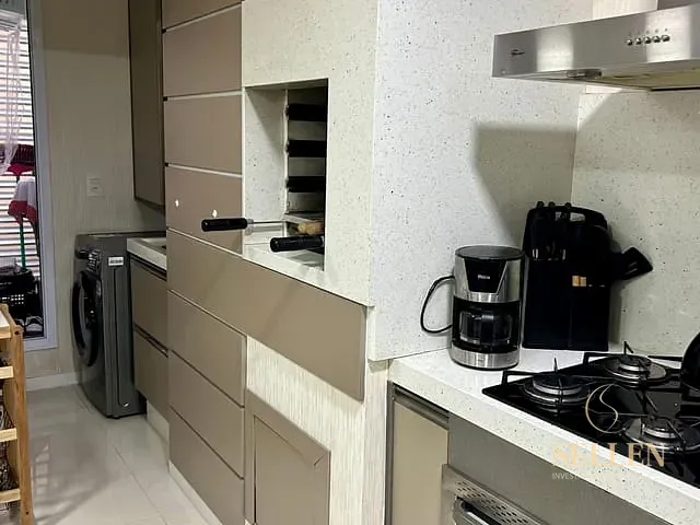 Apartamento 2 quartos e 2 banheiros, à venda, no bairro Nações em Balneário Camboriú