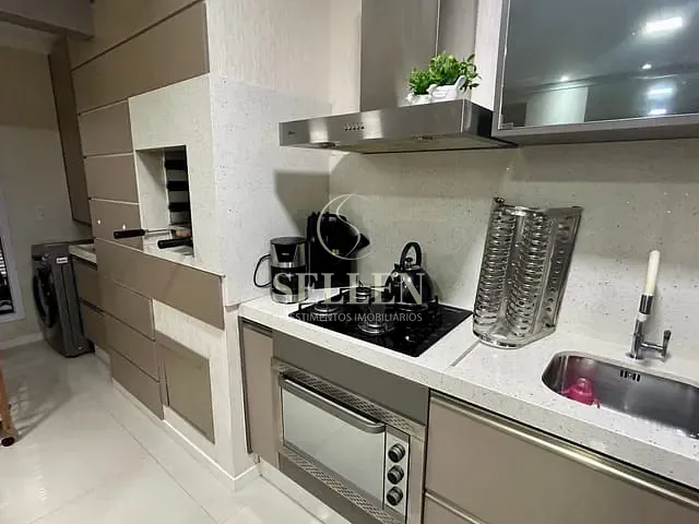 Apartamento 2 quartos e 2 banheiros, à venda, no bairro Nações em Balneário Camboriú