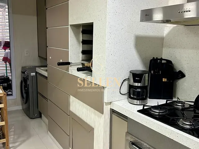 Apartamento 2 quartos e 2 banheiros, à venda, no bairro Nações em Balneário Camboriú