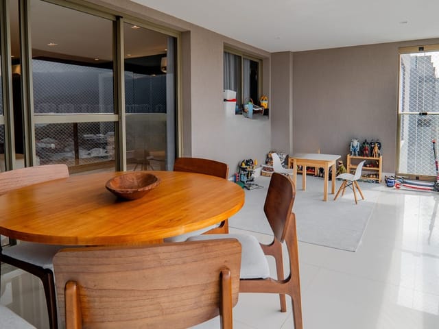 Apartamento 4 quartos e 5 banheiros, à venda, no bairro Barra da Tijuca em Rio de Janeiro